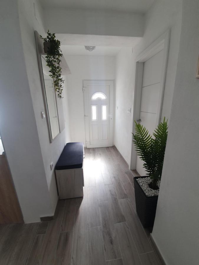 Amama Lägenhet Brodarica  Exteriör bild